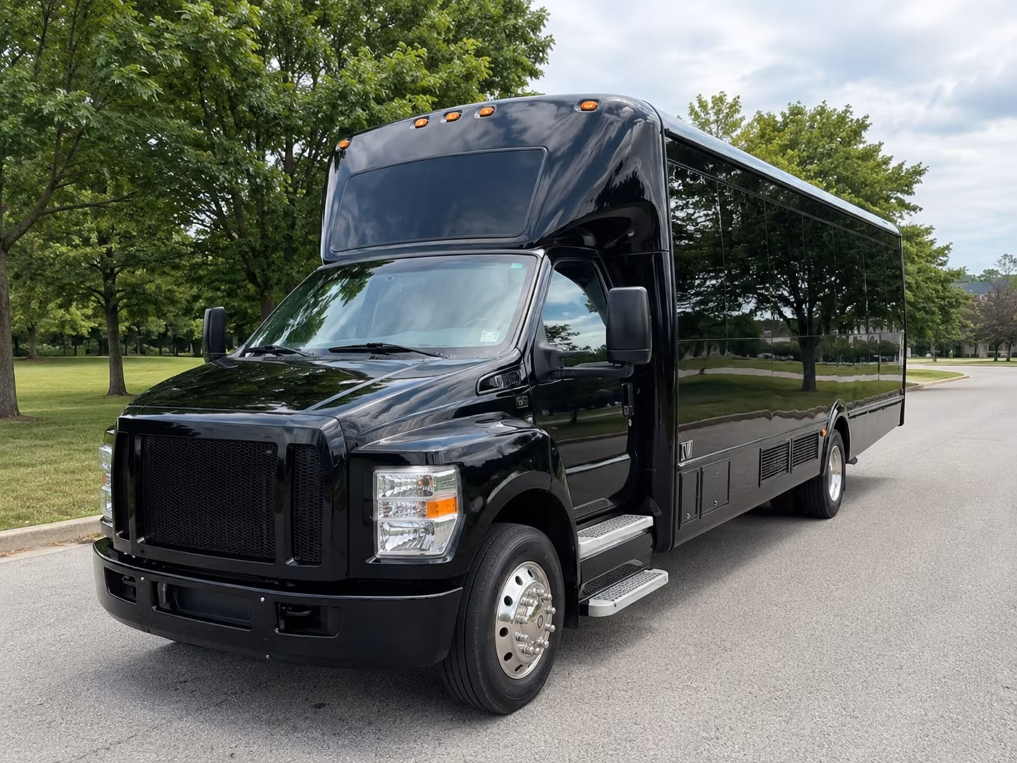 columbiamocharterbusservices com lets you compare party buses for bachelorette wine tours in columbia